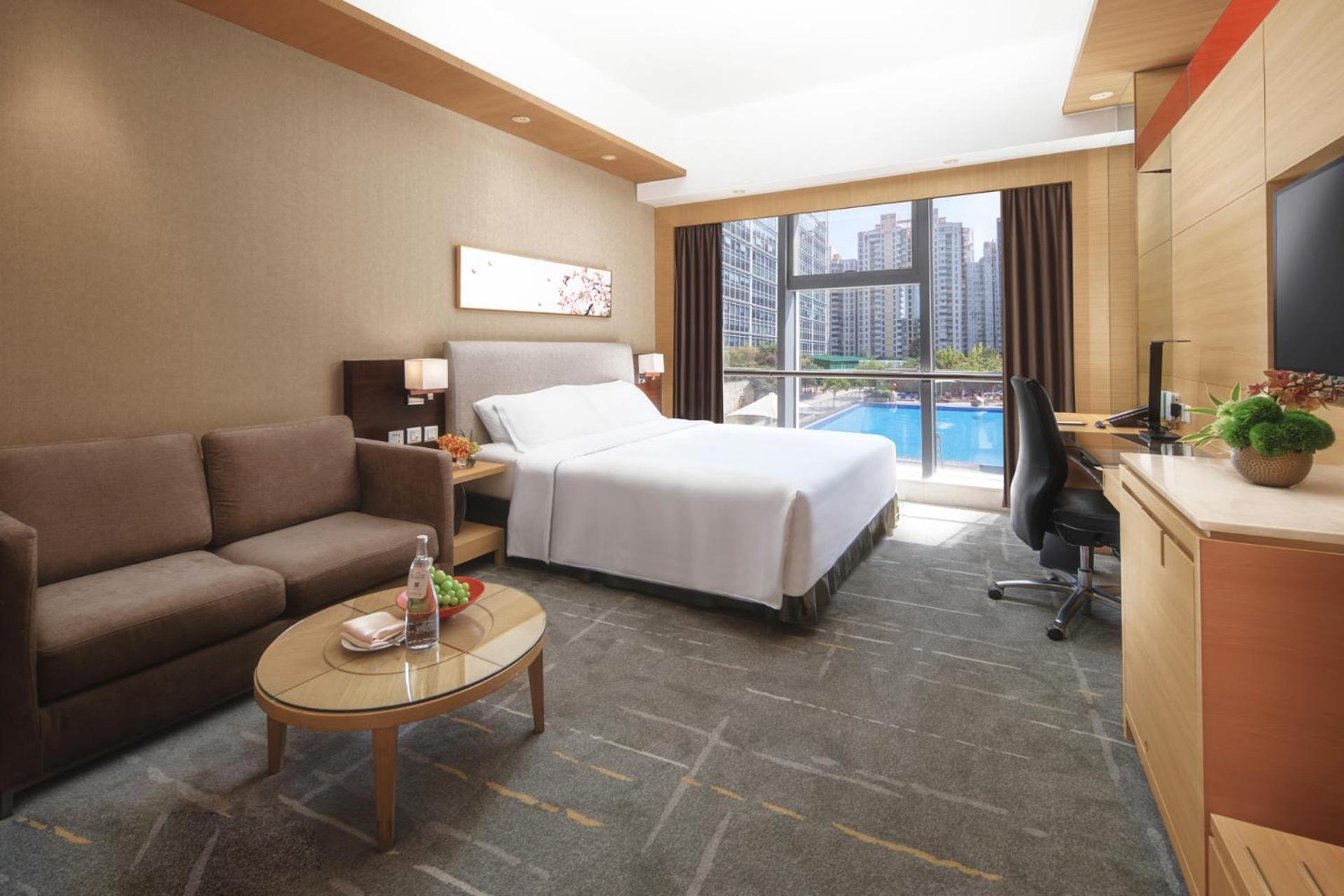New World Wuhan Hotel Exterior photo